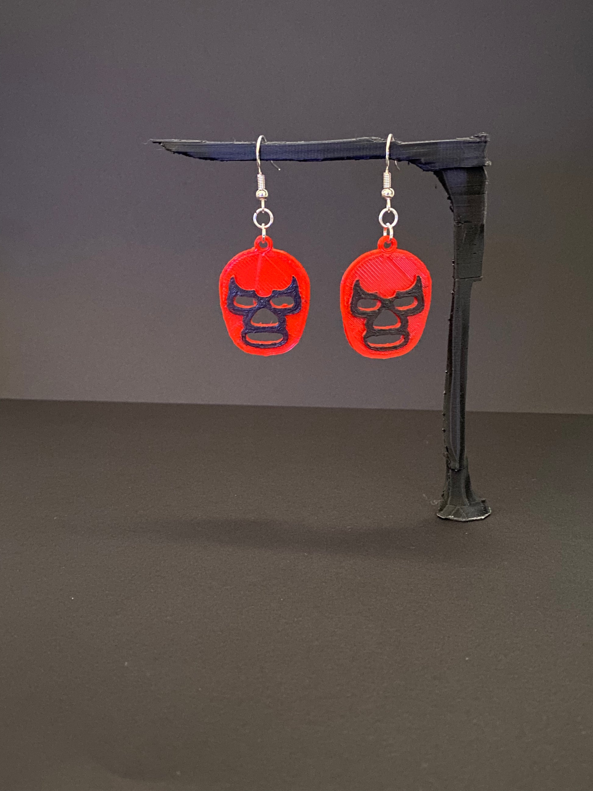 Luchador Earrings Red/Black - Artes Muertos